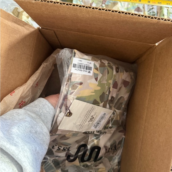 Women's Washed Twill Floral Camo Chore Shirt - Picture 3 of 10